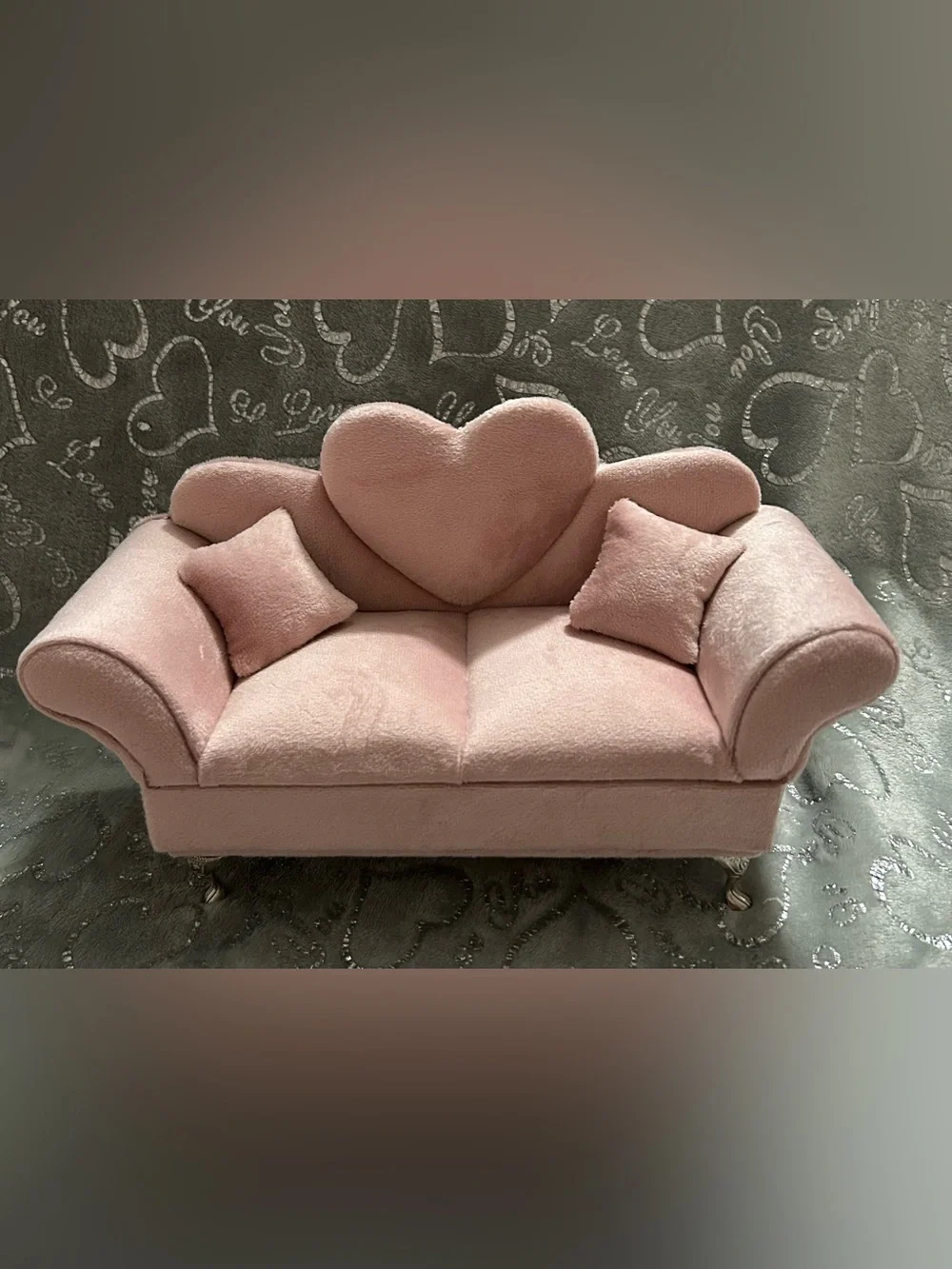 NWT Hilabee, Plush Heart-Back Pink Loveseat Sofa Jewelry Box with Mirror